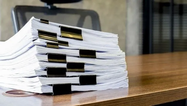Утвержден стандарт для отопительных систем ГОСТ Р 72534 2026 Системы отопления поквартирные с комплектными блоками автоматического управления Общие технические требования В чем суть Речь идет о системах автоматического управления предусматривающих возможность централизованного управления инженерными системами Они размещаются в жилых зданиях и позволяют дистанционно контролировать температуру программировать режимы обогрева и вести учет потребления тепла в каждой квартире Стандарт рассчитан на проектировщиков застройщиков управляющие компании производителей климатического оборудования Устанавливает общие технические требования к квартирным блокам узлам заводского изготовления предназначенным для поквартирного присоединения к системам центрального отопления с горизонтальной поэтажной разводкой Направлен на снижение теплопотребления автоматизацию и диспетчеризацию систем отопления в пределах одного жилого помещения Законы стройки в MAX