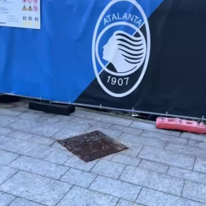 Британец получил доступ на стадион Аталанты, угадав код замка