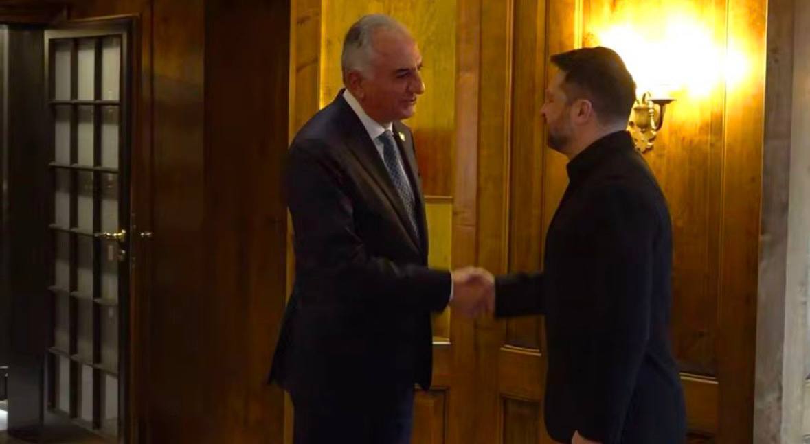 Сын последнего шаха Ирана Реза Пехлеви встретился с Зеленским Президент Украины пообещал поддержку в войне США и Израиля против Ирана