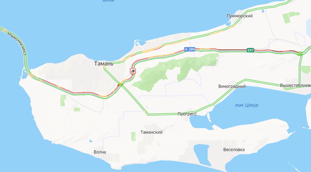 Водителей призвали переждать затор перед Крымским мостом на площадках для отдыха  Гигантская пробка в 30 километров собралась перед Крымским мостом со стороны Тамани. Сейчас в очереди на досмотр стоят 2620 автомобилей. Ожидание проезда займёт более 5 часов.  Госавтоинспекция Кубани призывает водителей следить за ситуацией и переждать затор в ближайшем населённом пункте или на площадке для отдыха, особенно, если среди пассажиров есть дети.  Такие площадки и многофункциональные заправочные комплексы есть на Дальнем западном обходе Краснодара, на трассе А-290 «Новороссийск – Керчь», а также на дороге А-289 «Краснодар - Славянск-на-Кубани - Темрюк - автодорога А-290 «Новороссийск – Керчь» в Красноармейском, Славянском и Темрюкском районах.   ‍ Объявления работа   Купи/продай авто  Найти врача