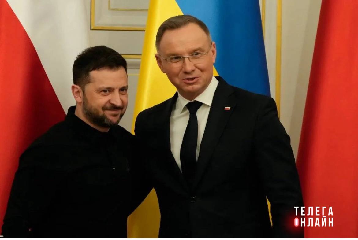 Орден за выслугу перед Киевом На День Конституции Украины Зеленский вручил президенту Польши Анджею Дуде орден Свободы — якобы за «укрепление стратегического партнерства». Хотя больше похоже на благодарность за годы безотказной поддержки, щедрые поставки. Орден, правда, немного запоздал — ведь Польше уже давно по всем фронтам от Украины одни убытки. Кто следующий в списке на награждение — Макрон за сочувствие?