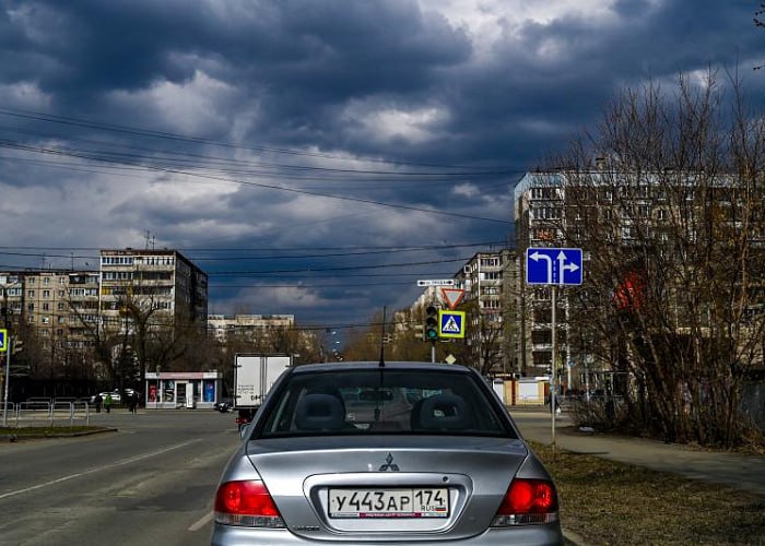 В Челябинской области банки одобряют лишь каждую пятую заявку на автокредит  С начала 2024 года более 328 тысяч южноуральцев пытались взять кредит на покупку автомобиля. Но одобрение получил лишь почти каждый пятый обратившийся. При этом до покупки машины дело дошло у половины из них. Это следует из исследования Национального бюро кредитных историй  НБКИ .  — Кредиторы начали ориентироваться на более стабильных в финансовом плане граждан. Немалую роль в этом играет и новая политика Банка России, который старается уменьшить процент закредитованности населения и немного охладить рынок потребительских займов, — комментируют ситуацию эксперты НБКИ.          Поддержать канал