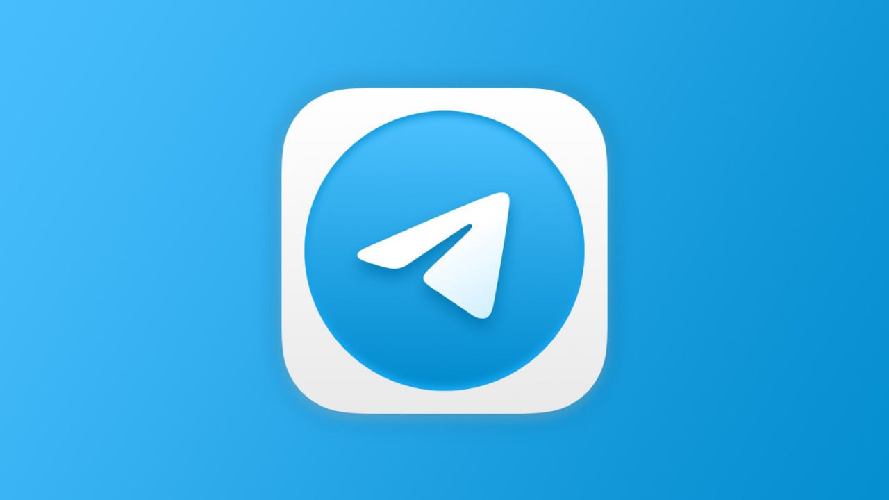 Депутат Горелкин назвал Telegram «сущностью, которая беспокоит государство» Telegram, по словам замглавы комитета Госдумы по информполитике, декларирует «определенную нейтральность в медиасекторе». Но эта нейтральность «дает определенное пространство для фейковых манипуляций»: «В случае с Telegram государство выбрало творческую схему: попробовать навязать ему конкуренцию со стороны национального мессенджера с уникальным функционалом и возможностями», — заявил Горелкин. Ранее Госдума одобрила создание в РФ «национального мессенджера»: скорее всего, это будет платформа Max от VK, которую называли аналогом китайского WeChat. Приложение будет предустанавливаться на все смартфоны и планшеты уже с 1 сентября. Что об этом известно — на сайте «Новой-Европа». Подписаться на «Новую-Европа»