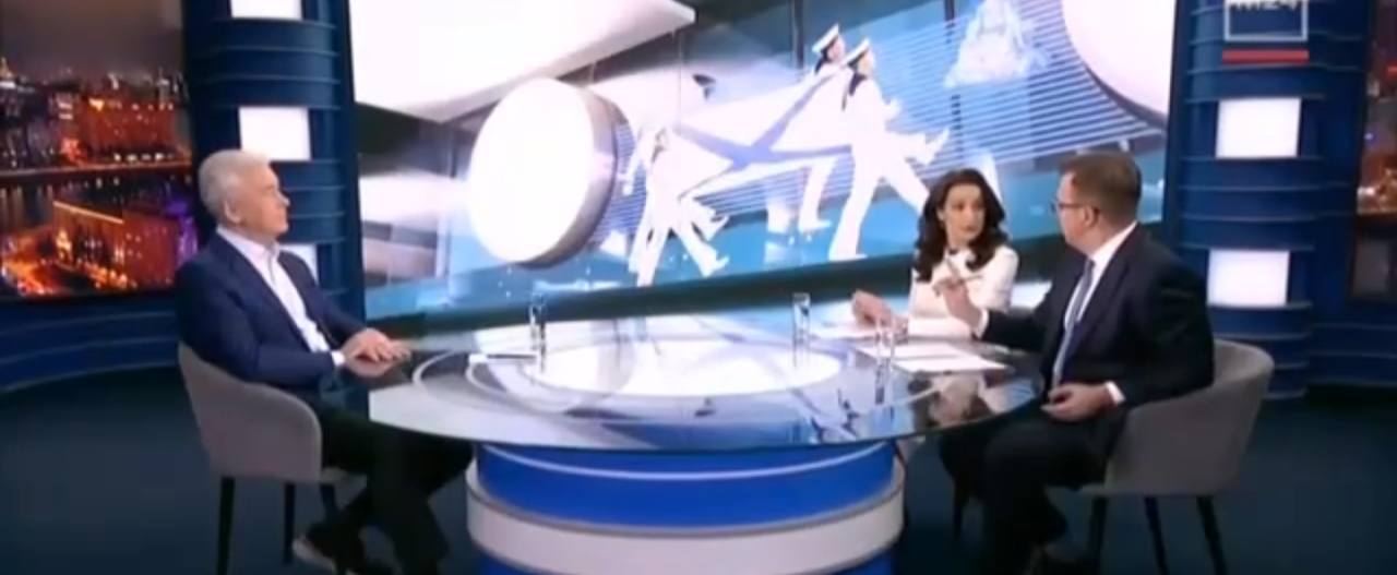 Самокаты и другие средства индивидуальной мобильности запрещать в Москве не будут сообщил Собянин во время прямой линии Автомобилистам никогда не нравились пешеходы пешеходам автомобилисты а всем вместе не по душе велосипедисты и СИМ отметил он По словам мэра курьерами пользуется уже 80 жителей города поэтому важно не вводить запреты а постепенно наводить порядок и следить за ситуацией Подпишись на нас в МАХ