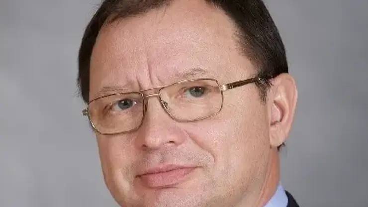 Алексей Протопопов покинет пост ректора медуниверситета Красноярска по собственному желанию Исполняющий обязанности ректора Красноярского государственного медицинского университета КрасГМУ Алексей Протопопов объявил о своем уходе с занимаемой должности по собственному желанию сообщает депутат Законодательного Собрания края Илья Зайцев В своем обращении к сотрудникам университета Алексей Владимирович сообщил что 30 сентября истекает срок его полномочий и о ректора и он не планирует его продлевать Фото krasnoyarsk er ru   Подписаться на sibnovosti ru предложить новость