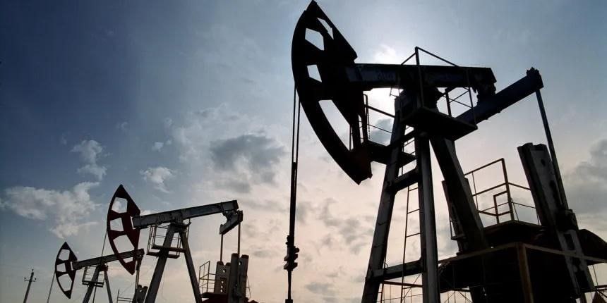 нефть россия прогноз Россия планирует уже в ближайшем будущем выйти на уровни добычи нефти в объеме 540 млн тонн для этого запасы ресурсов у страны есть Минэнерго