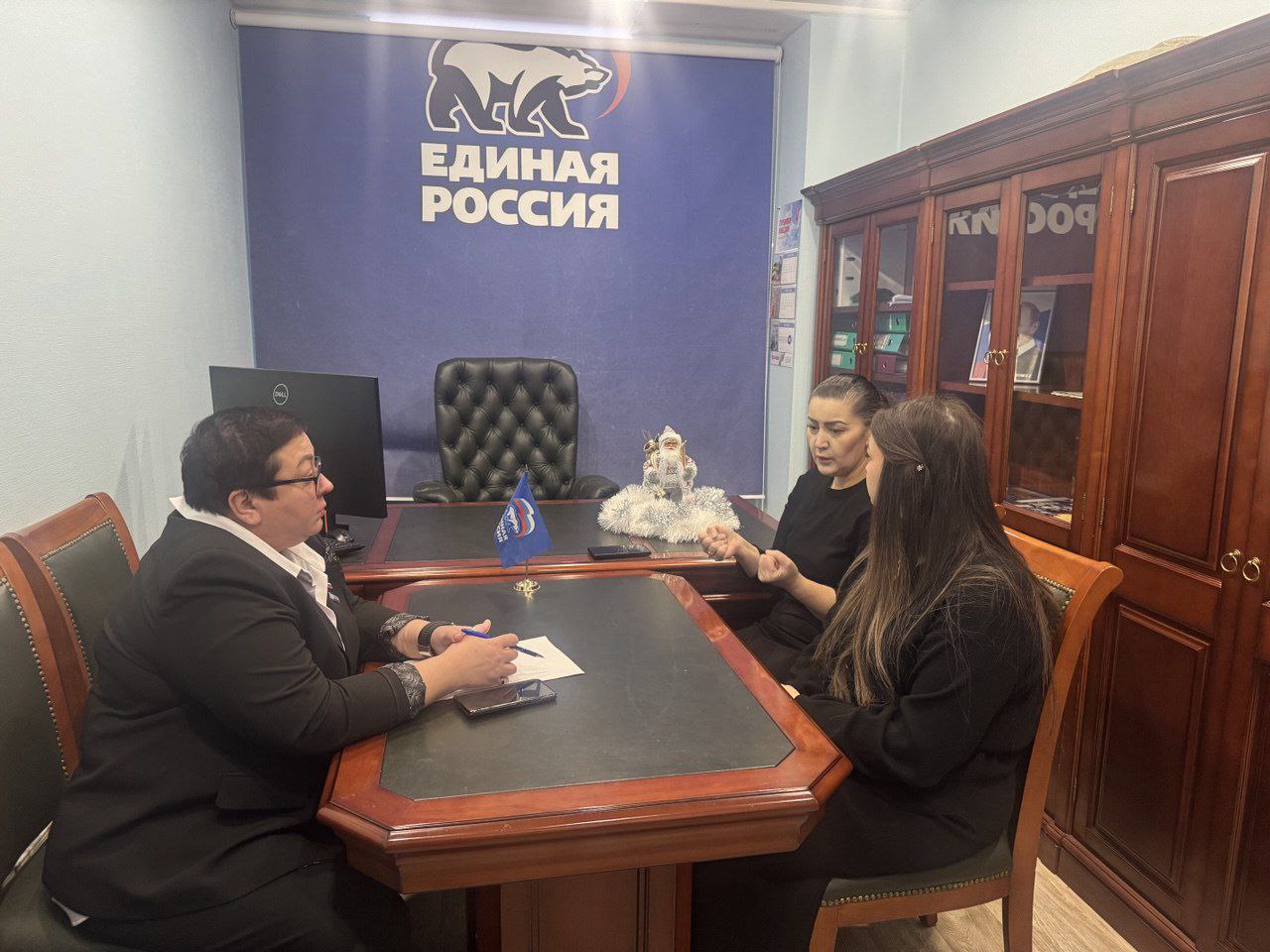 Депутат Думы города Новый Уренгой Наталья Корчагина провела приём граждан К депутату обратилась жительница Нового Уренгоя по жилищному вопросу Наталья Владимировна проконсультировала заявительницу и дала соответствующие разъяснения Проведение регулярных приемов способствует решению проблем граждан а нам депутатам помогает лучше понять потребности и интересы своих избирателей подытожила Наталья Корчагина ЕР ЕР89 приемграждан