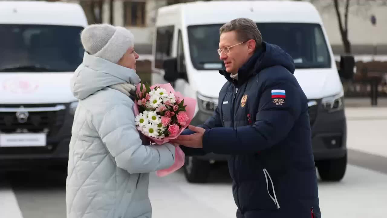 Вологодские многодетные семьи получили автомобили в рамках демографической программы