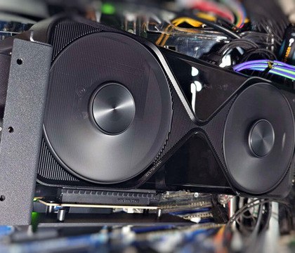NVIDIA RTX PRO 6000 Blackwell уже можно купить за 9000 евро — Videocardz Новостной портал Videocardz, который специализируется на железе, сообщает, что профессиональный графический ускоритель NVIDIA RTX PRO 6000 Blackwell уже поступил в продажу. Любопытно, что сама NVIDIA официально об этом не объявляла. Ускоритель доступен для покупки у многих ритейлеров из Евросоюза и Канады. Читать далее