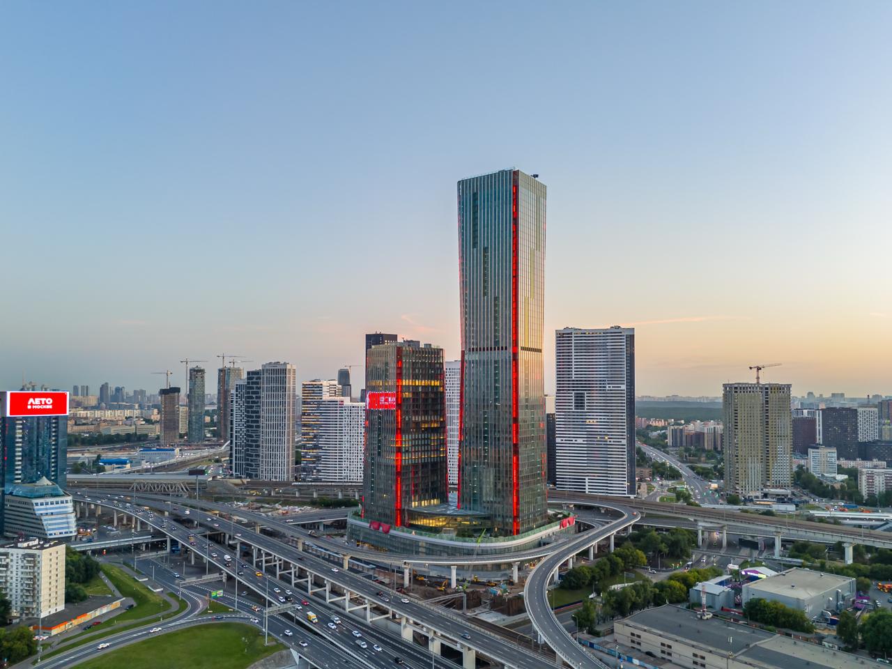 cre news Московский рынок обновил рекорд по вводу бизнес центров В 2025 году на рынок Москвы вышел рекордный объем офисных площадей продажи открылись в 37 бизнес центрах общей площадью около 1 2 млн кв м Подробнее cre ru news 100658