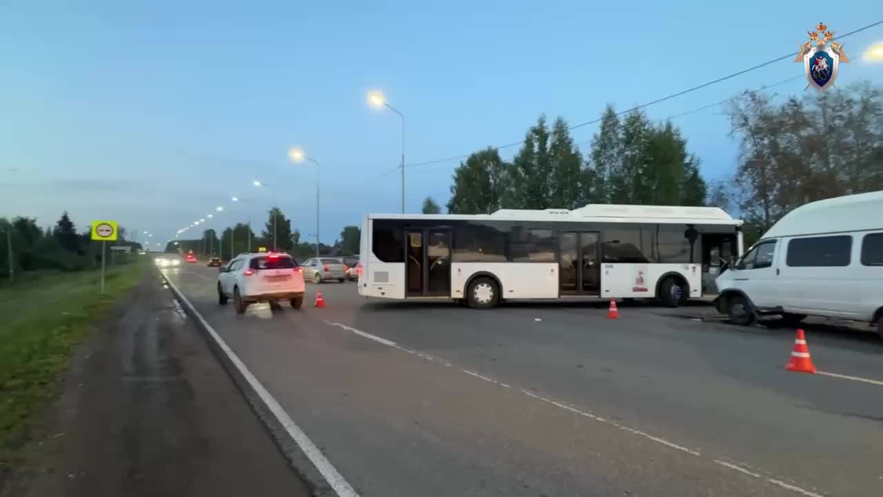 Столкновение Газели и автобуса в Кирове: пострадавшие получили помощь