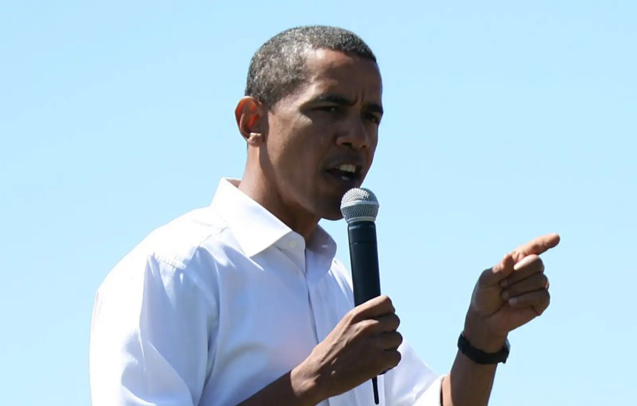 Председатель комиссии Совфеда России по информационной политике и взаимодействию со СМИ Алексей Пушков заявил что экс президенту США Бараку Обаме угрожает тюремный срок за государственную измену Так ли это с Ридусом обсудил политолог американист Константин Блохин Не думаю что экс президент будет арестован такого ещё там не случалось Но скорее всего в Белом доме будут пытаться ударить по нему иначе сказал Ридусу Блохин www ridus ru n 734172 ridusnews