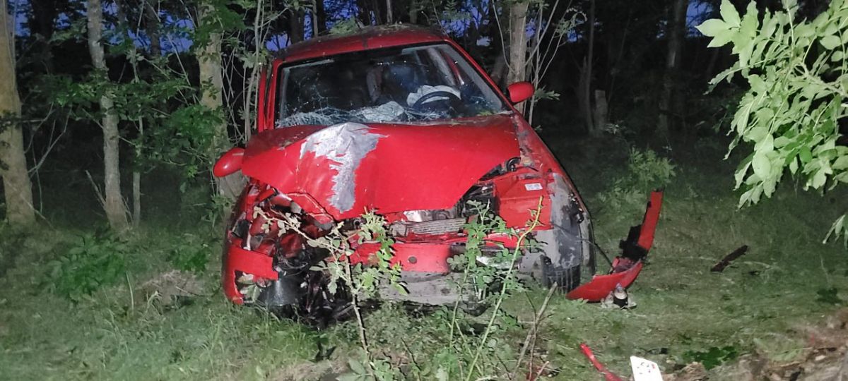 Женщина и трехлетний мальчик пострадали в ДТП с вылетевшим в кювет автомобилем в Воронежской области Инцидент случился накануне, около 20:30 на 77 километре автодороги «Курск-Борисоглебск-Таловая-Бутурлиновка». Предварительно, 53-летняя местная жительница на автомобиле «Форд Фокус» нарушила правило расположения машины на проезжей части и съехала в кювет. ↗ Прислать новость Подписаться
