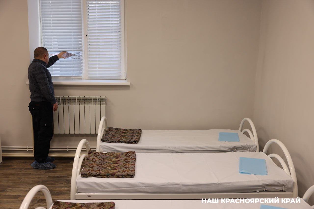 В Красноярском крае продолжат открывать вытрезвители Об этом сообщил начальник ГУ МВД по краю Александр Соловьёв По его словам вытрезвители поспособствовали уменьшению уличной преступности Сейчас в Красноярском крае такие учреждения открыты в Красноярске Ачинске и Норильске Александр Соловьев предложил рассмотреть создание вытрезвителей на левобережье Красноярска а также в Лесосибирске Минусинске и Канске