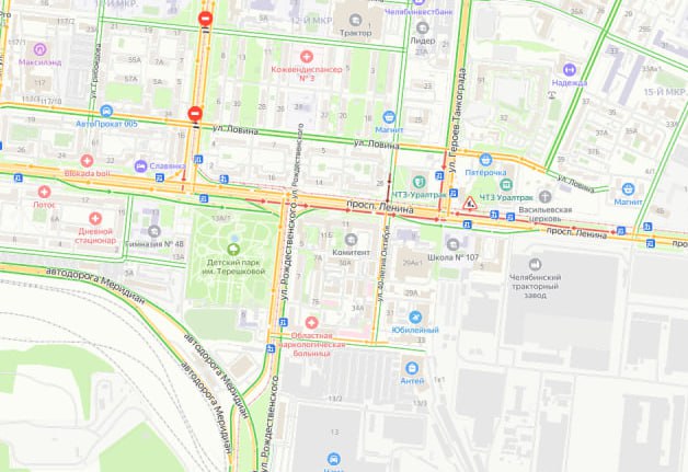 На проспекте Ленина в Челябинске пробки из-за ДТП с мотоциклом Авария случилась рядом с отелем «Видгоф». Пострадавших нет, сообщили в городской Госавтоинспекции. Инспекторы ДПС регулируют движение на месте происшествия. / Прислать новость