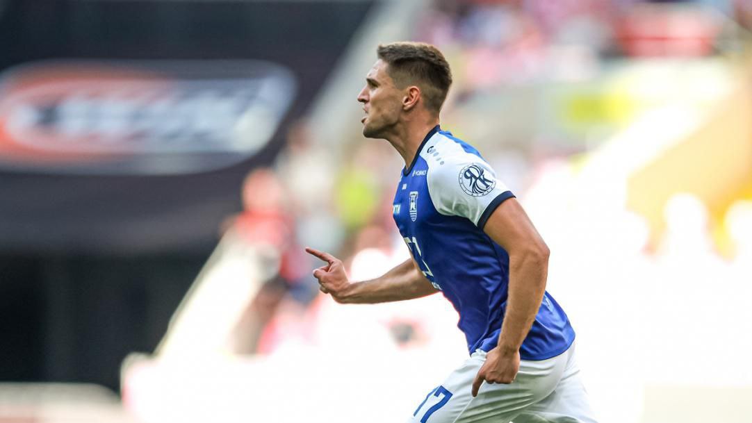 СМИ СПАРТАК И СТОРОНА САУСЯ ОБСУЖДАЮТ УСЛОВИЯ КОНТРАКТА По информации телеграм канала Спартак Информ московский Спартак и сторона игрока Балтики Владислава Сауся начали общение по поводу условий личного контракта Стороны ещё не достигли соглашения но переговоры протекают позитивно есть большая вероятность что в ближайшее время клуб и игрок смогут прийти к общему согласию Ранее стало известно что Балтика согласилась продать Сауся в Спартак за 350 миллионов рублей Факт общения с московским клубом также подтвердил агент игрока