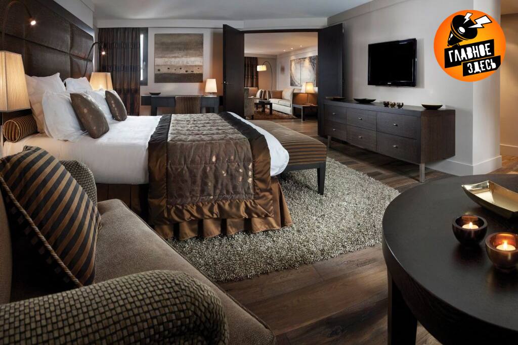 В России изменятся правила бронирования отелей С 1 марта 2026 года вступают в силу изменения в правилах бронирования и проживания в гостиницах Теперь при отмене брони до дня заезда отель обязан вернуть полную предоплату При отмене брони в день заезда неявке или опоздании удержанию подлежит сумма не превышающая стоимости одних суток проживания а гарантированная бронь сохраняется не менее 24 часов Главное здесь Подписывайтесь