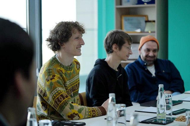 Основатели Libermans Co посетили Узбекистан для развития AI и дата центров 6 декабря в Узбекистан с рабочим визитом прибыли основатели холдинга Libermans Co Дэвид и Даниил Либерман известные в международной технологической среде своими разработками в области искусственного интеллекта оптимизации цифровых систем и созданием продуктов для глобальных рынков   English O zbek tilida Ўзбек тилида На русском iOS Android