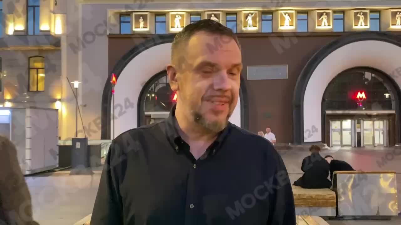 Авария с BMW в центре Москвы: автомобиль вылетел на тротуар