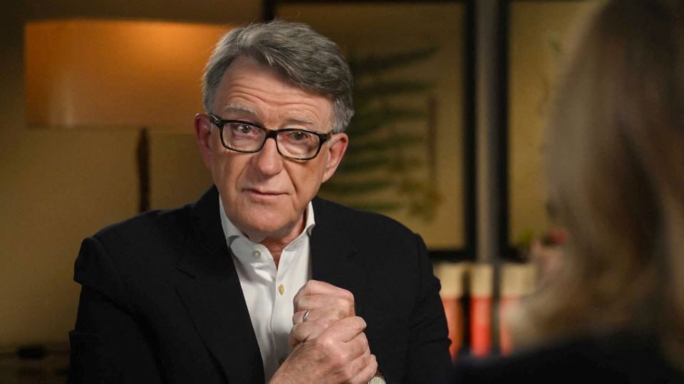 Бывший посол Британии в США Питер Мандельсон задержан по подозрению в превышении полномочий из за связей с Эпштейном сообщает Sky News jkinvest news jkinvest