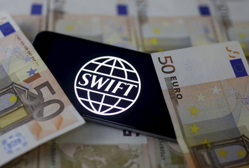 Новости Сирия снова в SWIFT впервые с 2011 года Сирийское правительство впервые после 14 лет гражданской войны совершило SWIFT-перевод в итальянский банк, сообщил Reuters глава ЦБ страны Абдулкадер Хусрие. — Подробнее —————— PP.RU Яндекс Дзен - Vc.ru #Новости #Платформы #SWIFT