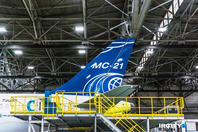 Глава Минпромторга рассказал об испытаниях МС 21   Россия выходит на финальный этап сертификации новых гражданских самолетов МС 21 SJ 100 и Ил 114 300 Об этом заявил глава Минпромторга Антон Алиханов Поставки этих самолетов должны начаться в 2026 году По словам Алиханова ближе всего к завершению испытаний Ил 114 300 В этом году наши компании должны сертифицировать все эти самолеты и начать первые поставки сказал он Подпишись на Ircity Предложи новость