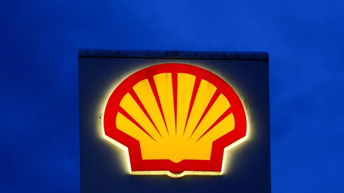 Shell покупает канадскую компанию за 16 4 млрд Британский энергетический гигант Shell объявил о покупке канадской ARC Resources за 16 4 миллиарда Сделка позволит Shell расширить доступ к новым активам в нефтегазовом секторе Shell один из крупнейших игроков на турецком энергетическом рынке включая розничные продажи топлива и участие в нефтехимических проектах Крупные сделки компании влияют на её глобальную стратегию и косвенно на инвестиционную активность в Турции Стамбульский волк Про Турцию простыми словами istanbul wolf