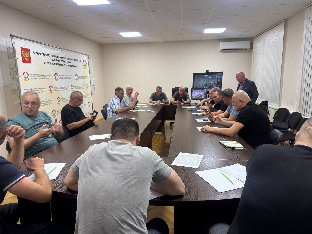 Караев: До полного восстановления электроснабжения и водоснабжения ни один специалист и сотрудник Оперативного штаба не уйдет домой. Основа