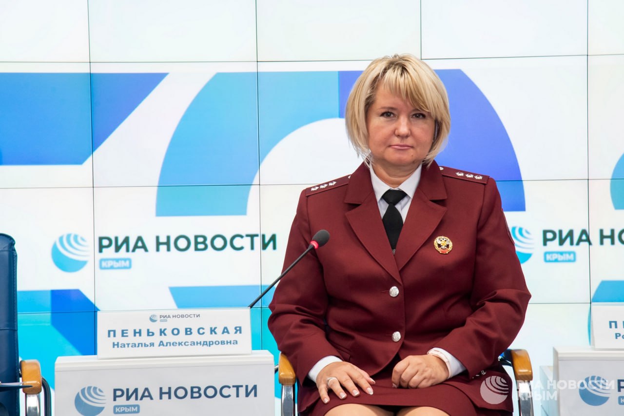 Роспотребнадзор изъял более 600 товаров без маркировок в Крыму и Севастополе в этом году Чаще всего нарушения выявляли в местах торговли табачной продукцией Об этом в пресс центре РИА Новости Крым рассказала руководитель Межрегионального управления Роспотребнадзора по республике и городу Наталья Пеньковская Специалист добавила что каждый четвертый товар признается неликвидным при проверках За 8 месяцев Роспотребнадзор провел более 14 тысяч таких мониторингов уточнила Пеньковская 2  4   5  6   0   Подписаться на РИА Новости Крым