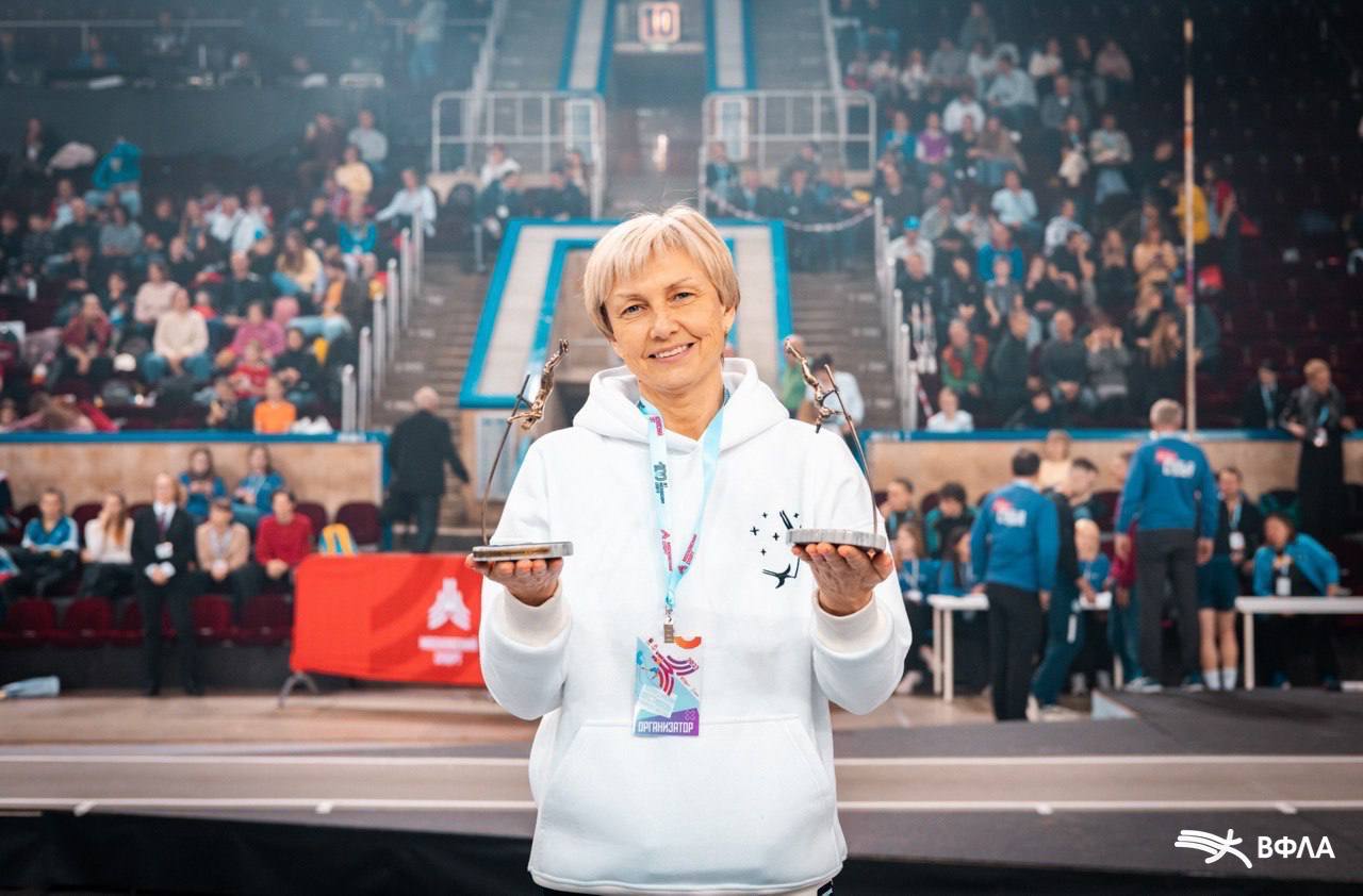 Исполком ВФЛА рекомендовал кандидата на пост главного тренера сборной Сегодня на заседании Исполкома ВФЛА предложили кандидатуру руководителя национальной команды Ею стала Светлана Абрамова заслуженный тренер России и мастер спорта международного класса Конкурс на замещение должности был объявлен 25 сентября Из всех заявок пять кандидатов вышли в финальный этап Приоритетом отбора стало привлечение специалистов с системным подходом и стратегическим видением развития лёгкой атлетики в стране В ближайшее время ВФЛА направит кандидатуру Светланы Абрамовой в Министерство спорта РФ для рассмотрения После проверки и согласования документов окончательное решение примет министр спорта Михаил Дегтярев Символично что именно сегодня в День тренера ВФЛА предложила кандидатуру на пост руководителя сборной Мы искренне поздравляем Светлану Абрамову с профессиональным праздником и желаем только успехов и благодарных учеников Подписывайтесь на Telegram канал ВФЛА  Отдать свой голос за канал ВФЛА