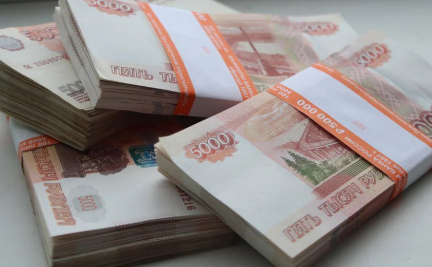 «Плавское АТП» задолжало зарплату девяти сотрудникам: возбуждено дело В период с января по май этого года девять работников не получили свыше 900 000 рублей. Как сообщили в региональном управлении СК РФ, возбуждено уголовное дело. Сейчас следователи устанавливают все обстоятельства произошедшего. По данным пресс-службы областной прокуратуры, надзорное ведомство также контролирует ход и результаты расследования.