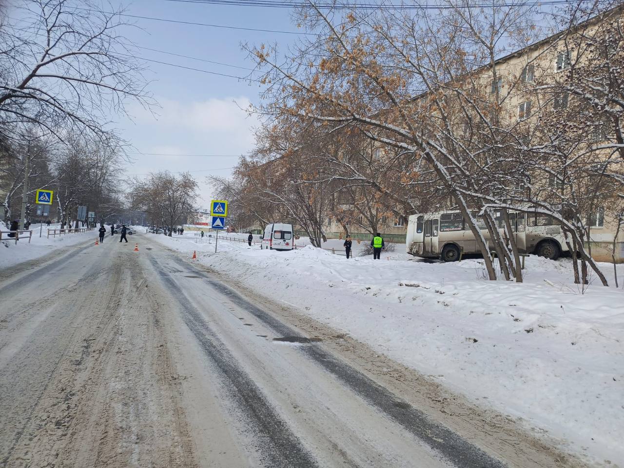 После смертельной аварии с автобусом в Каменске-Уральском возбуждено уголовное дело по статье «Оказание услуг, не отвечающих требованиям безопасности»    Следственный комитет