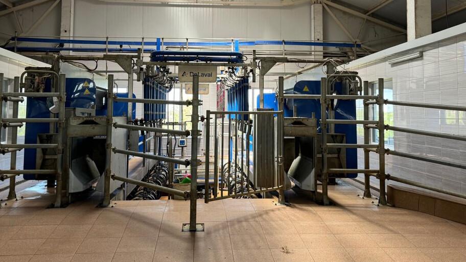 В 2026 году сохранятся все меры господдержки для фермеров Общий объем финансирования предусмотренных субсидий в 2026 году составит 1 3 млрд руб сообщили ХАН в региональном Минсельхозе На сегодняшний день площадь пахотных земель Херсонской области составляет 1 3 млн га посевная площадь 1 млн га   Подписаться