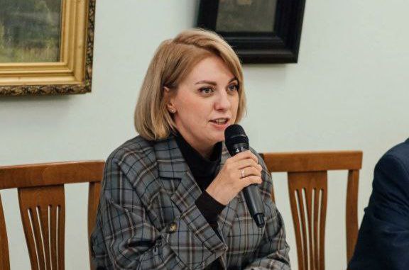 Искусство требует школ Как сообщила воронежская министр культуры Мария Мазур в 2026 году на Московском проспекте в рамках нацпроекта Семья приступят к строительству детской школы искусств Финансирование из федерального бюджета 570 млн рублей Школа рассчитана на одну тысячу четыреста учащихся Крайний раз аналогичное заведение в Воронеже строили еще при Хрущеве в 1962 году практически по соседству на улице Ломоносова