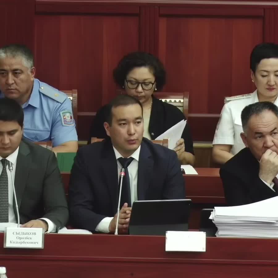 Кыргызстан ограничивает иностранное участие в СМИ до 35%