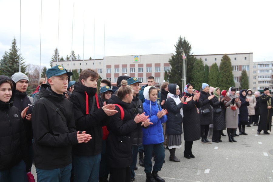 Праздничный концерт ко Дню народного единства в Новочебоксарске проведут 1 ноября Мероприятие пройдет перед Дворцом культуры Химик Начало в 12 00