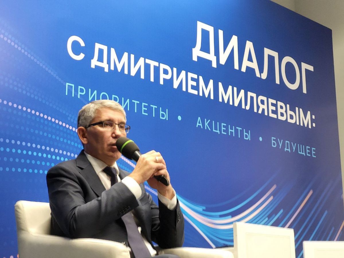 Битва за кадры адаптивный спорт и новые проекты о чем говорил Дмитрий Миляев с руководителями СМИ Накануне губернатор Тульской области ответил на вопросы журналистов Встреча проходила в Арт резиденции ДКЖ   Смотреть видео