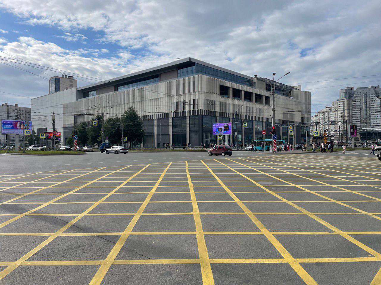 Открытие ТРК Голливуд перенесено с 27 ноября на 6 декабря Эй Питер