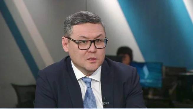 Алматы - новый мост к Афганистану? Казахстан запускает важную инициативу с ООН Казахстан делает стратегическую ставку на развитие Афганистана - через региональный хаб ООН по Целям устойчивого развития, который скоро откроется в Алматы. Об этом рассказал спецпредставитель Президента по Афганистану Еркин Тукумов в программе «Большая дипломатия». «Афганистан нуждается не в изоляции, а в системной поддержке. Особенно в подготовке кадров — в медицине, образовании, инженерии», — отметил он. Хаб может стать ключевой платформой для международной помощи не только Афганистану, но и странам всей Центральной Азии. Казахстан поддерживает проект на инфраструктурном и логистическом уровне. Полную версию интервью смотрите в программе «Большая дипломатия» на Jibek Joly в пятницу в 19:30