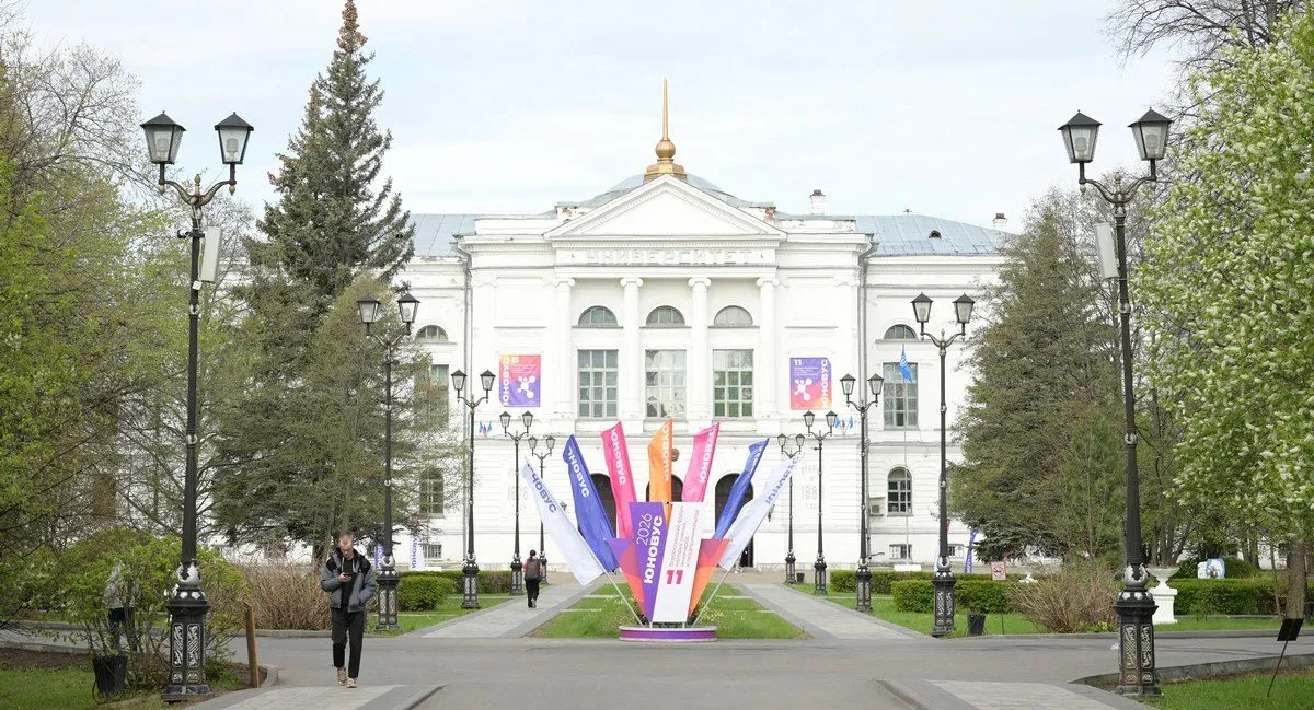 22 мая в рамках XI Всероссийского форума молодых ученых инженеров и предпринимателей Юновус 2026 пройдет пленарная сессия Формула технологического бизнеса позиция университета бизнеса и власти Участники министр науки и высшего образования РФ Валерий Фальков губернатор Томской области Владимир Мазур первый вице президент АФК Система Феликс Евтушенков заместитель председателя правления Газпромбанка Дмитрий Зауэрс ректор Томского государственного университета Эдуард Галажинский ведущий эксперт в области образовательной политики России профессор Андрей Волков К участию в пленаре приглашаются студенты и аспиранты Большого университета Томска ученые и руководители стартапов предприниматели и представители технологического бизнеса   Регистрация