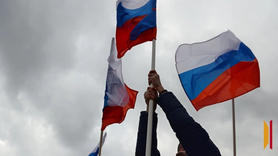 Более 20 мероприятий подготовили в Воронеже ко Дню Конституции В районах города запланировали молодежные акции посвященные Дню конституции фестиваль Русская песня творческий конкурс историко патриотическую игру и познавательную программу Кроме того будет организован исторический онлайн час тематическая информационно просветительская онлайн программа фото и видео флешмоб Основной закон Подробнее ознакомиться с программой мероприятий можно по ссылке Подписывайтесь на канал РИА Воронеж в Max