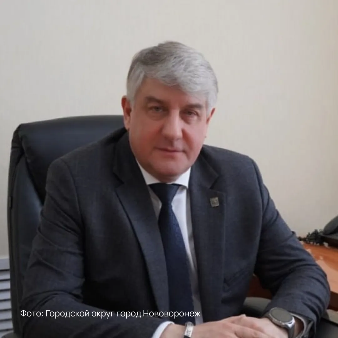 Мэра недельку поймали в Воронежской области Речь идет о врио градоначальника Юрии Черенкове По данным СМИ он пробыл на своем посту всего семь дней а потом его задержали по подозрению во взятке По месту жительства самого скоротечного чиновника уже прошли обыски а против него возбуждено уголовное дело Подозрения правоохранителей касаются работы Черенкова на посту заместителя главы администрации Павловского района Воронежской области который он занимал ранее Какие то не те рекорды   Подпишитесь на Абзац в Max