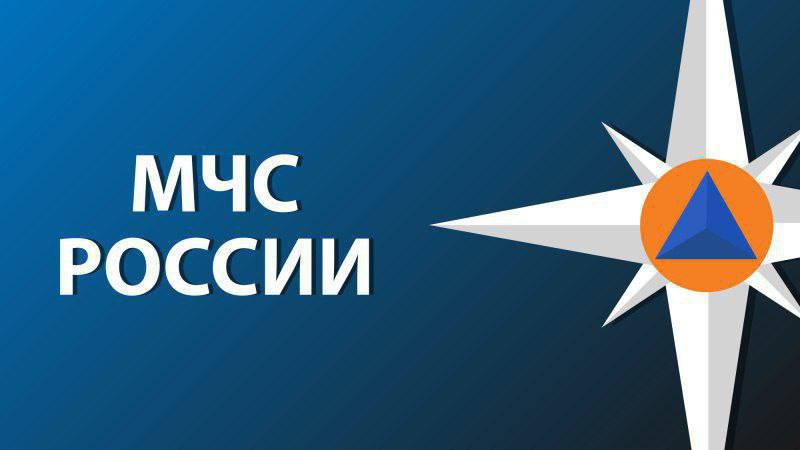 МЧС ИНФОРМИРУЕТ  По данным Гидрометцентра 12-14 декабря в предгорных и горных районах КБР ожидается сильный ветер до 30 м/с.   ‍ МЧС Кабардино-Балкарии напоминает :   будь осторожен при нахождении на улице, обращай внимание на целостность воздушных линий электропередач;  обходи шаткие строения и дома с неустойчивой кровлей;  не выходи в горы в непогоду;   водителям необходимо быть предельно внимательными за рулем;  перемести от деревьев и ветхих строений личный автотранспорт.  Будь внимателен и осторожен!    единый номер вызова экстренных служб 112    #Кабардино_Балкария