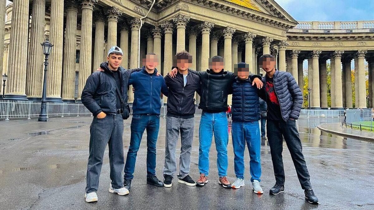 В Петербурге довели до приговора суда дело т.н. «банды Турала». Этническая молодёжная группировка, состоящая из выходцев из Азербайджана, нападала по национальному признаку на людей и разжигала ненависть и вражду. Юные кавказцы целенаправленно избивали русских а также узбеков на улицах, снимая всё на видео для последующей публикации в социальных сетях. Главарю банды Туралу Мамедову суд назначил 5 лет колонии общего режима, Гаджи-Бег Магомедов получил 4 года и 10 месяцев, Фарид Рустамов 4 года и 8 месяцев, а остальные двенадцать участников Абдурахмонов, Гулаев, Ибрагимов, Р. Омаракаев, Турдиев, Яхъяев, Т. Омаракаев, Р. Халаев, Э. Халаев, Шатохин, Мухаев, Мухтаров от 3,5 до 4,5 лет лишения свободы в колонии общего режима или в воспитательной колонии.