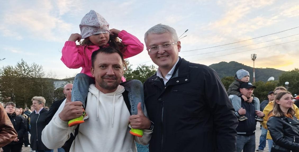 В Вилючинске может закрыться единственный детский сад для детей с ОВЗ Жители Вилючинска чьи дети посещают детский сад Кораблик отчаянно бьют тревогу Учреждение куда ходят дети с ограниченными возможностями здоровья могут закрыть ради кружка робототехники Нажмите для подробностей   kam24 ru news main 20251121 122855 html utm source telegram utm medium messenger