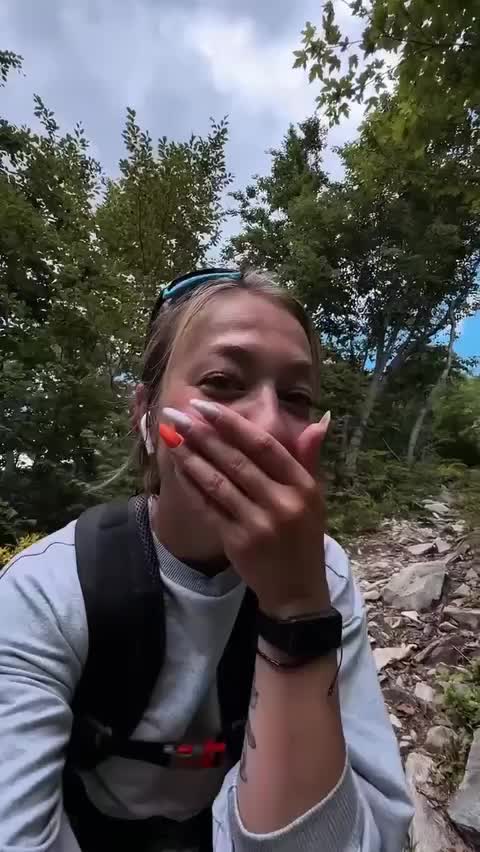 Фитнес-тренер из Перми Екатерина Щукина встретила медведя в горах Красной поляны