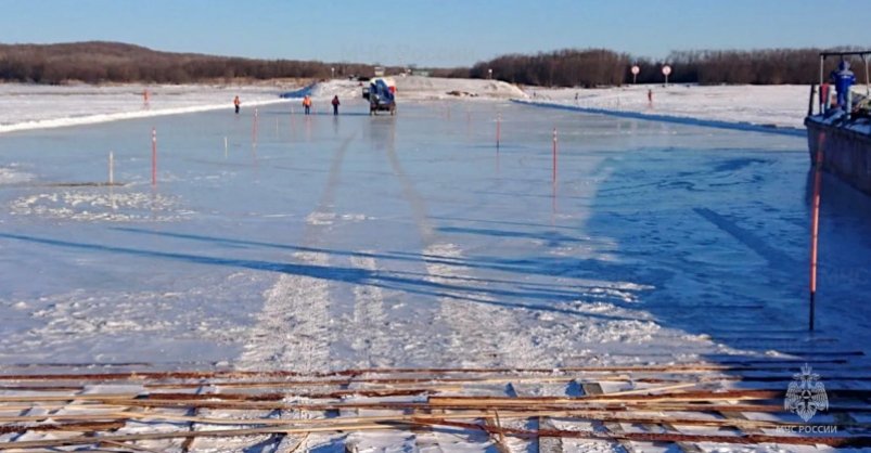Ледовая переправа через реку Тунгуску открылась в ЕАО Режим работы установлен с 08 00 до 18 00 максимальная нагрузка составляет 16 тонн Читать подробнее на сайте