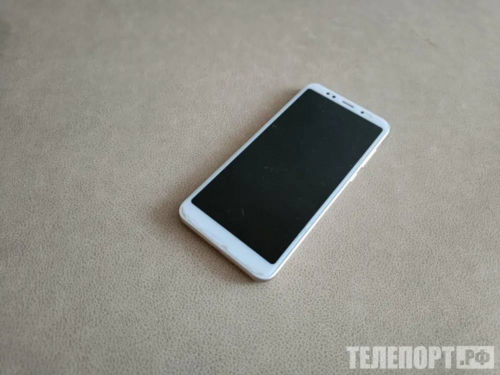 Молодой человек ради развлечения рассылал порнографические снимки Порнографические материалы он отправлял трем бывшим знакомым женщинам Свободненский городской суд рассмотрел уголовное дело в отношении молодого человека который трижды распространил порнографический материал через интернет по п б ч 3 ст 242 сообщает пресс служба судов Амурской области Он создал фейковые аккаунты в соцсетях ВКонтакте и Одноклассники нашел в интернете порнографические материалы скопировал их и отправил трем бывшим знакомым женщинам Действия произошли в ноябре 2023 года а также в мае и июле 2024 года Мотивом называлось развлечение Во всех эпизодах он использовал один смартфон для поиска скачивания и рассылки материалов Эксперты подтвердили что изображения носили откровенно порнографический характер Суд учел смягчающие обстоятельства признание вины раскаяние сотрудничество со следствием молодой возраст и публичные извинения потерпевшим Суд признал его виновным и по совокупности преступлений путем частичного сложения наказаний приговорил к 1 5 годам исправительных работ с удержанием 10 заработной платы в доход государства ТЕЛЕПОРТ РФ здесь все об Амурской области Мы в МАХ Написать нам