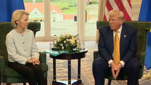 Трампу не следует вмешиваться в дела европейской демократии заявила глава ЕК Президенту США Дональду Трампу не следует вмешиваться в дела европейской демократии заявила 11 декабря глава Еврокоммиссии Урсула фон дер Ляйен Об этом сообщает издание Politico