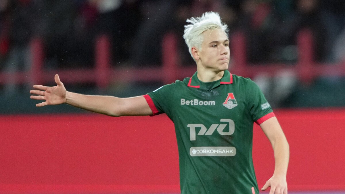 Агентство общается с разными клубами европейских чемпионатов в том числе и с ПСЖ представитель Батракова Вадим Шпинев прокомментировал для Матч ТВ информацию об интересе к Алексею со стороны французского клуба Правда ли что Батраков попал в список кандидатов на усиление ПСЖ Подобная информация имеет место быть Представители агентства общаются с клубами из разных европейских чемпионатов в том числе и с ПСЖ Это стандартная практика Алексей сейчас сконцентрирован на игре за Локомотив и сборную России хочет принести максимум пользы Если клубы договорятся уже футболист будет принимать решение Он адаптируется к любому чемпионату Алексей интеллектуальный и гибкий игрок news matchtv РИА Новости Александр Вильф